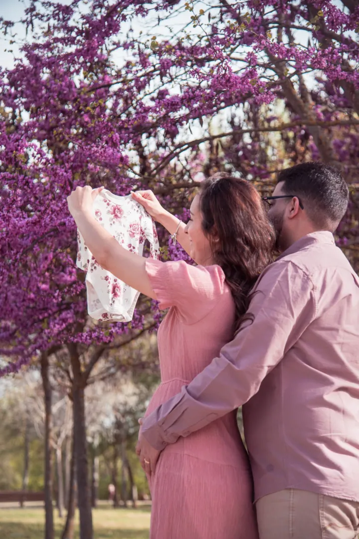 Sesión de embarazo de Caleb y Priscila